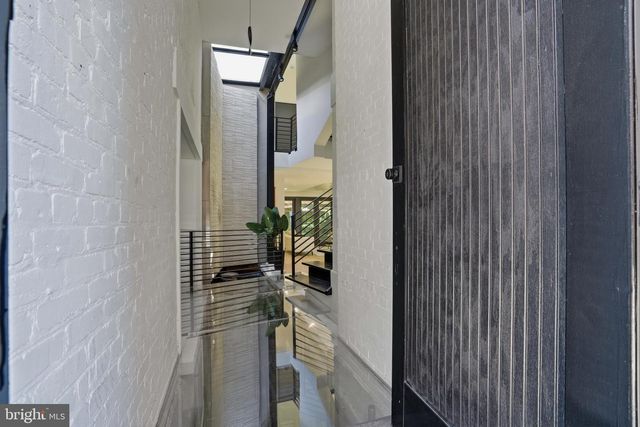 2220 Q ST NW, Washington, DC 20008