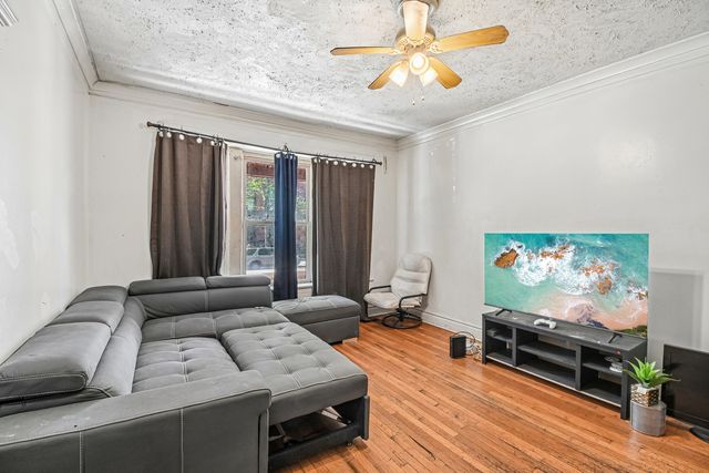 7647 S Green Street, Chicago, IL 60620