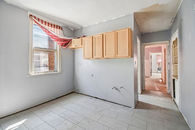 7647 S Green Street, Chicago, IL 60620