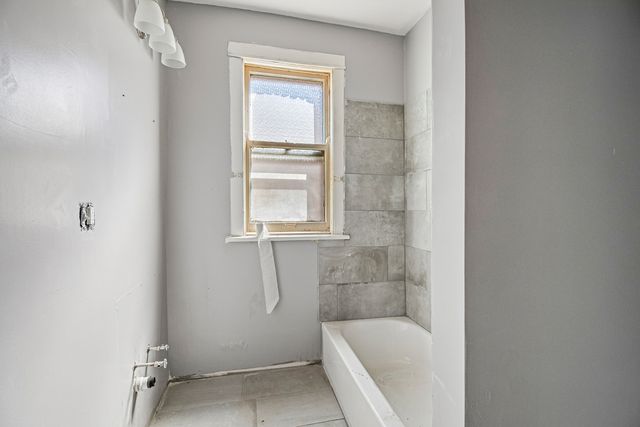 7647 S Green Street, Chicago, IL 60620