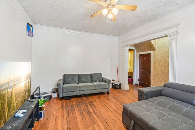 7647 S Green Street, Chicago, IL 60620