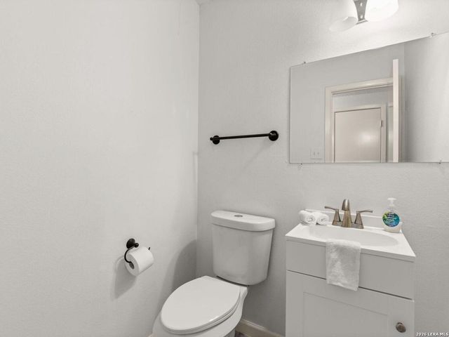 13042 Maple Park, San Antonio, TX 78249