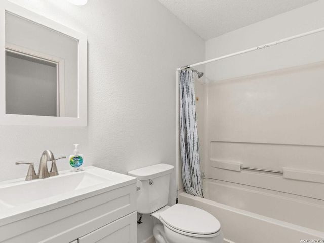 13042 Maple Park, San Antonio, TX 78249