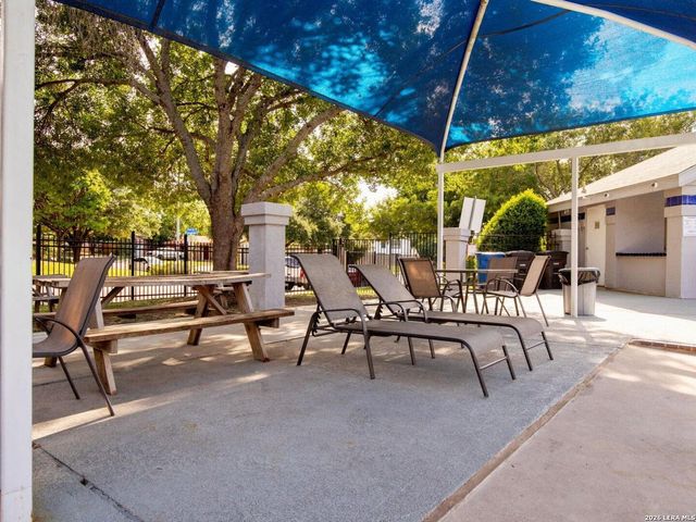 13042 Maple Park, San Antonio, TX 78249