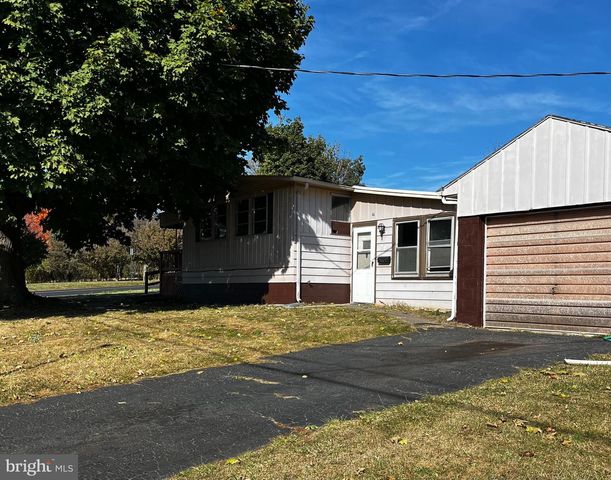 2421 MIFFLIN ST, Lebanon, PA 17046