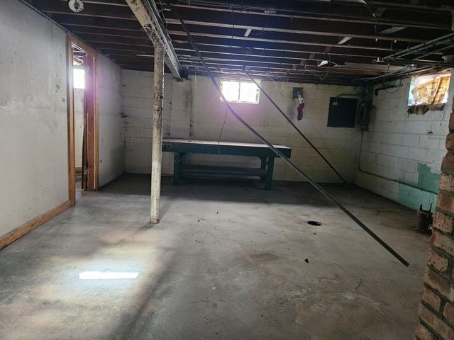 4383 Monroe Street, Gary, IN 46408