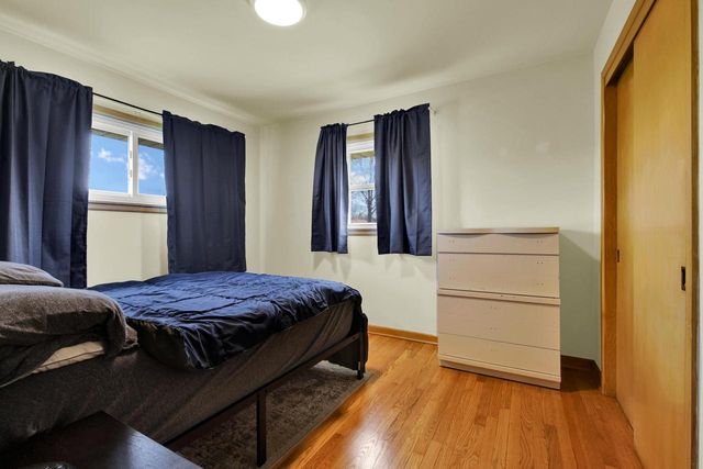 1504 W Leroy AVENUE, Milwaukee, WI 53221