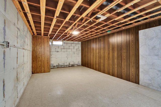 1504 W Leroy AVENUE, Milwaukee, WI 53221