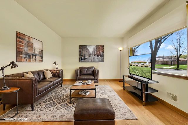 1504 W Leroy AVENUE, Milwaukee, WI 53221