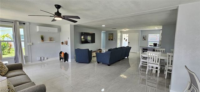 251 SE 46th ST, Cape Coral, FL 33904