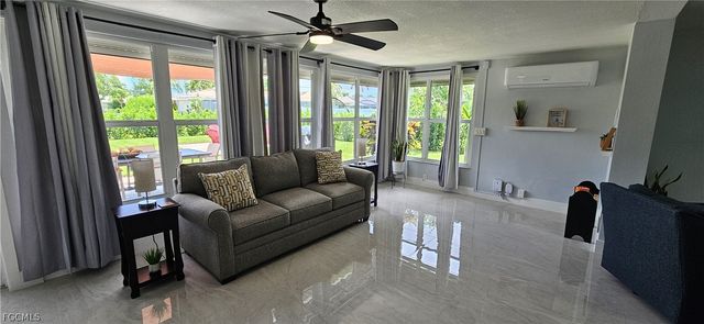 251 SE 46th ST, Cape Coral, FL 33904