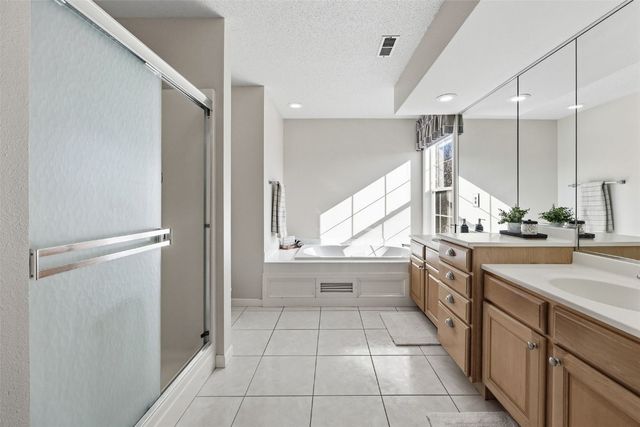 2025 Newcastle Road, Marion, IA 52302