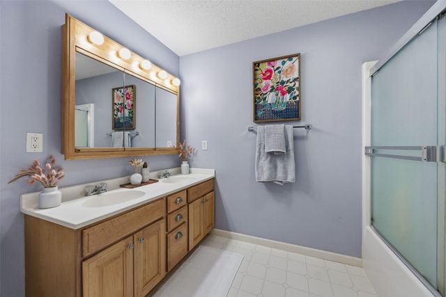 2025 Newcastle Road, Marion, IA 52302