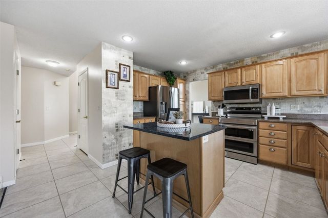 2025 Newcastle Road, Marion, IA 52302