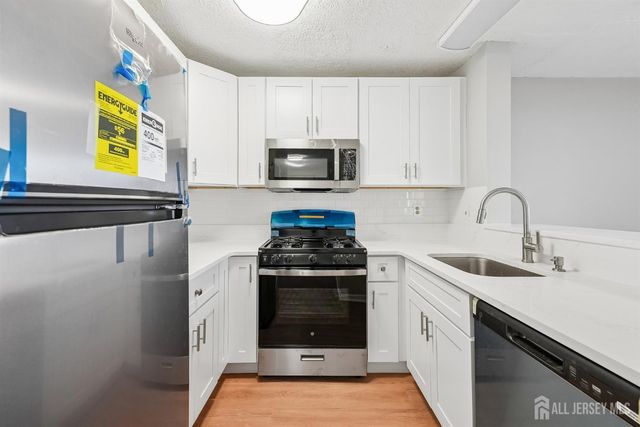 911 Edpas Road, New Brunswick, NJ 08901