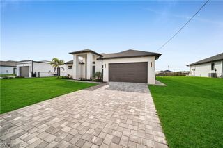 10 NE 6th ST, Cape Coral, FL 33909