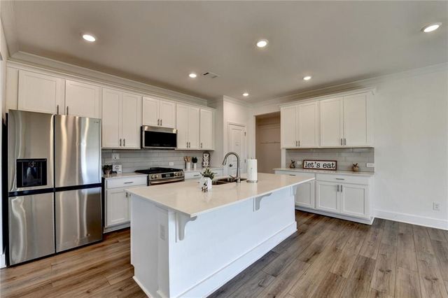 659 Caryle Trail Lane, Loganville, GA 30052