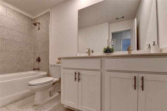 659 Caryle Trail Lane, Loganville, GA 30052