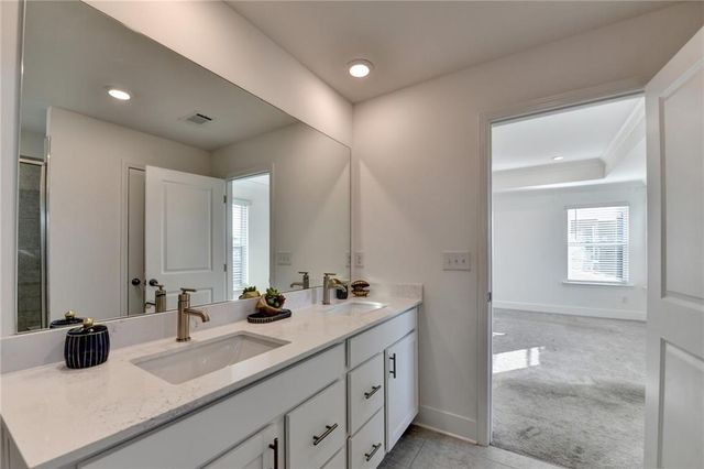 659 Caryle Trail Lane, Loganville, GA 30052