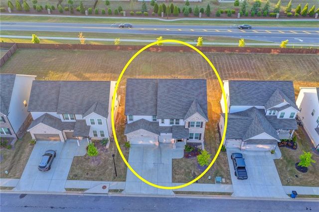 659 Caryle Trail Lane, Loganville, GA 30052