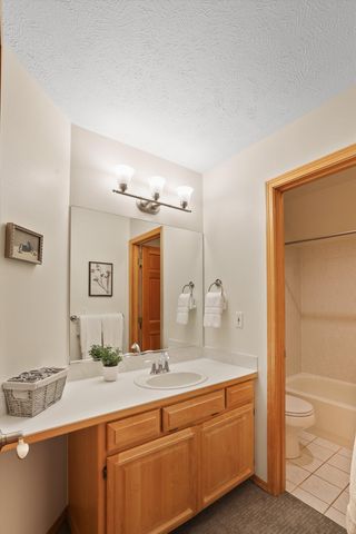1920 S Rocky Ridge Dr, Spokane Valley, WA 99212