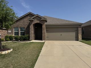 929 Alton Drive, Aubrey, TX 76227