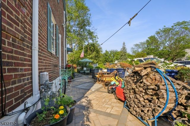 371 Raleigh Rd, Rahway City, NJ 07065