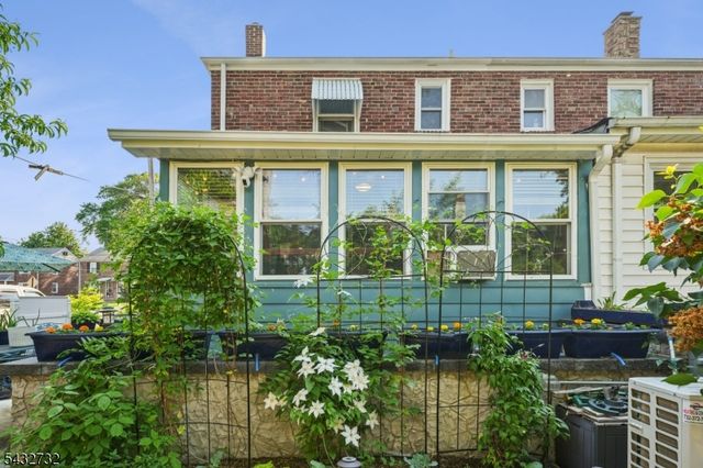 371 Raleigh Rd, Rahway City, NJ 07065