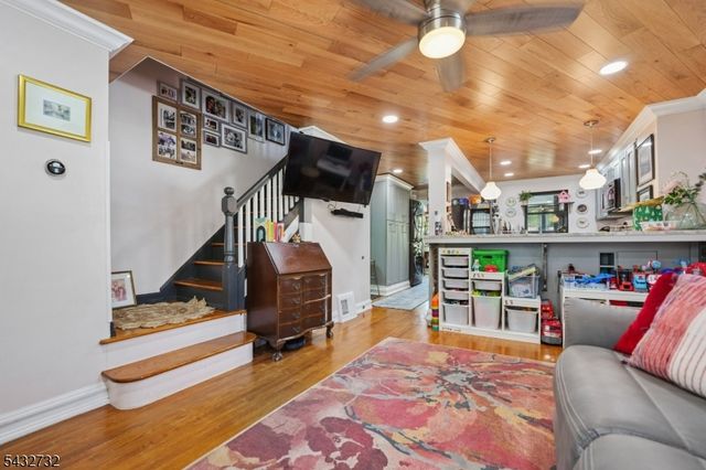 371 Raleigh Rd, Rahway City, NJ 07065
