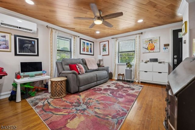 371 Raleigh Rd, Rahway City, NJ 07065