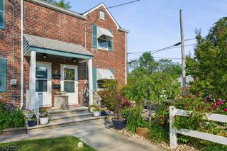 371 Raleigh Rd, Rahway City, NJ 07065