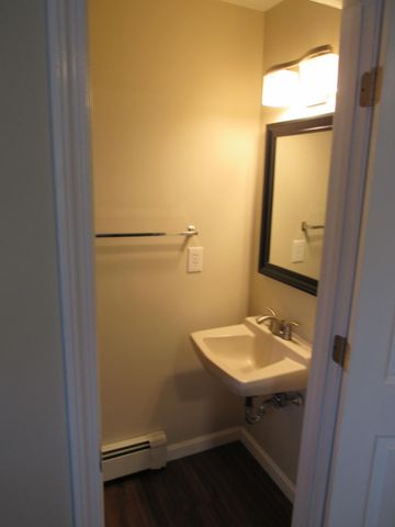 375 Whitehall Road, Hooksett, NH 03106