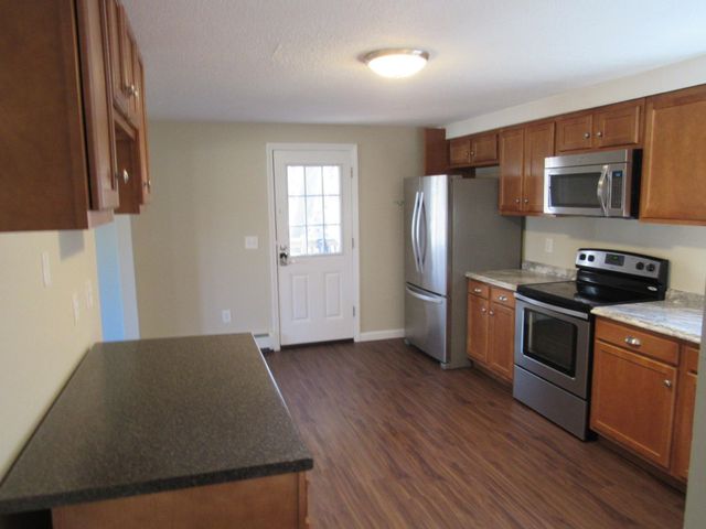375 Whitehall Road, Hooksett, NH 03106