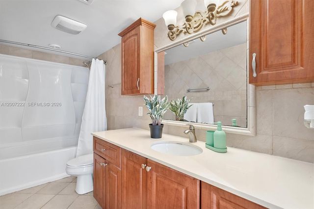 1701 S Ocean Dr 105, Hollywood, FL 33019