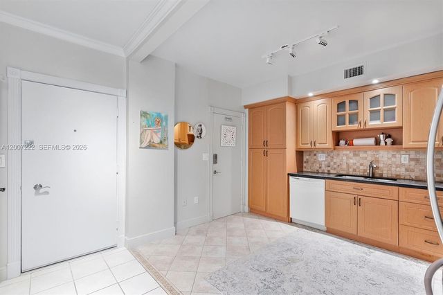 1701 S Ocean Dr 105, Hollywood, FL 33019