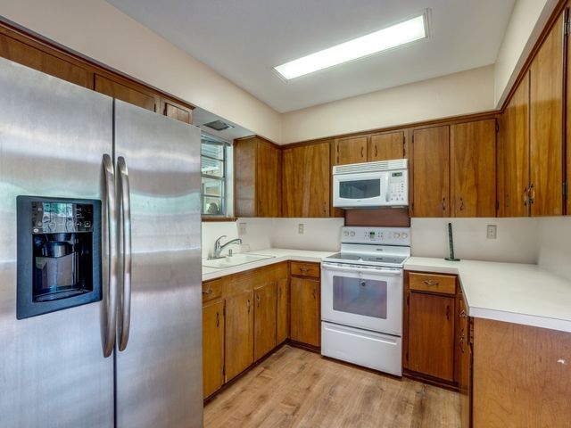 3731 Vancouver Drive, Dallas, TX 75229