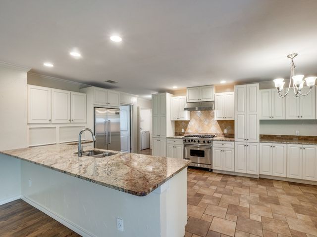 3731 Vancouver Drive, Dallas, TX 75229