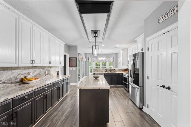 1573 Lancaster SE, Canton, OH 44709