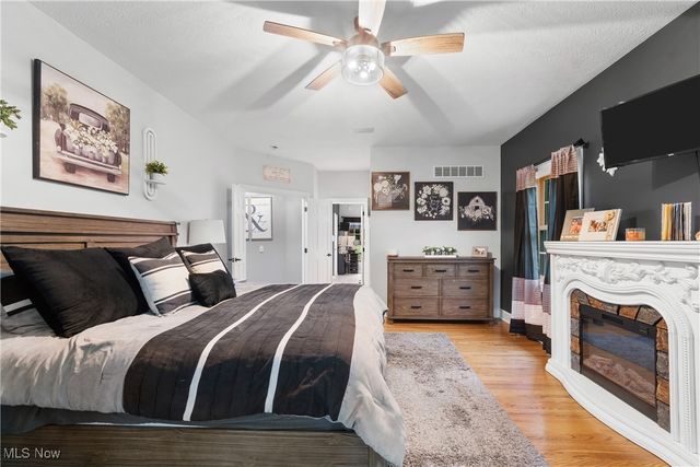 1573 Lancaster SE, Canton, OH 44709