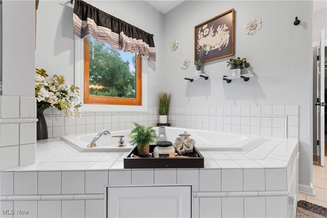 1573 Lancaster SE, Canton, OH 44709