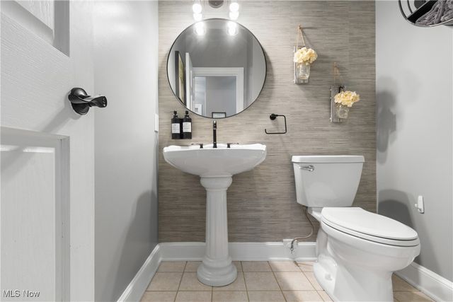 1573 Lancaster SE, Canton, OH 44709