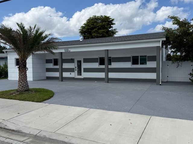 6319 Southgate Boulevard, Margate, FL 33068