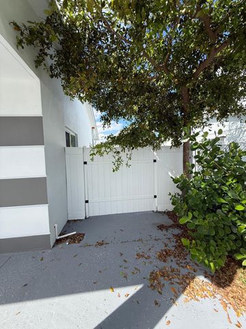 6319 Southgate Boulevard, Margate, FL 33068
