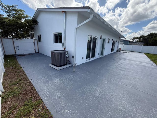 6319 Southgate Boulevard, Margate, FL 33068