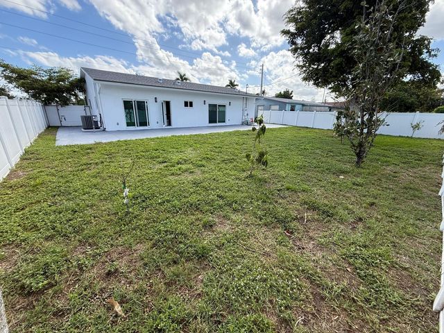 6319 Southgate Boulevard, Margate, FL 33068