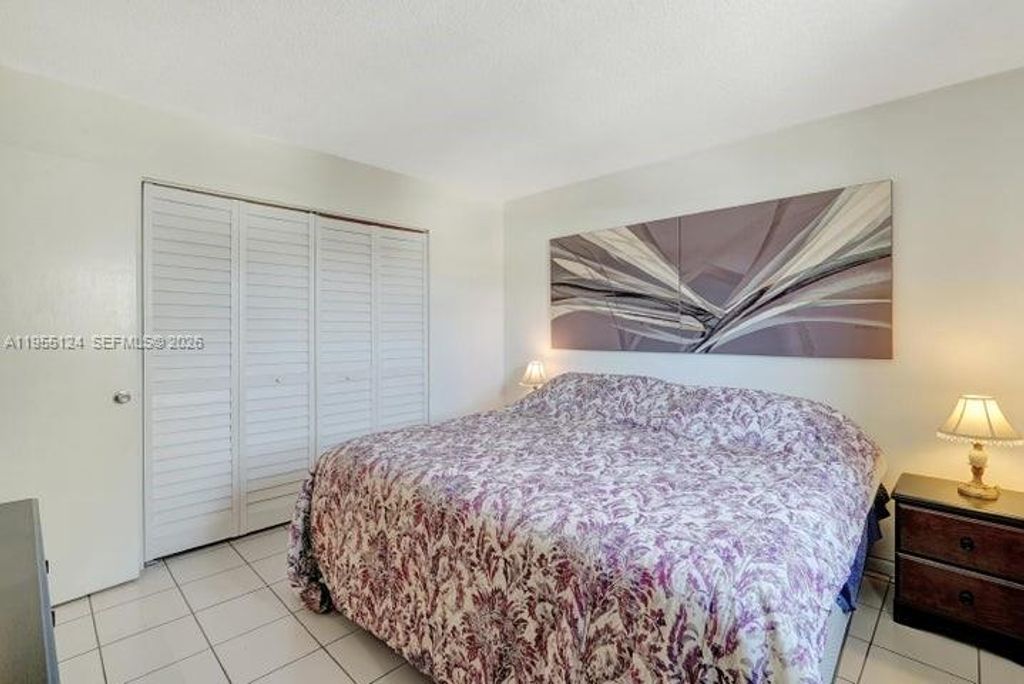 Image 15 of property listing at 2145 Pierce St 326, Hollywood, FL 33020