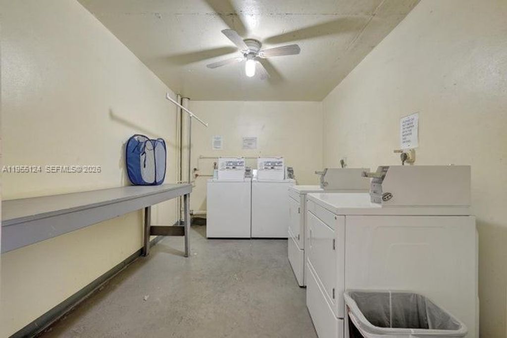 Image 19 of property listing at 2145 Pierce St 326, Hollywood, FL 33020