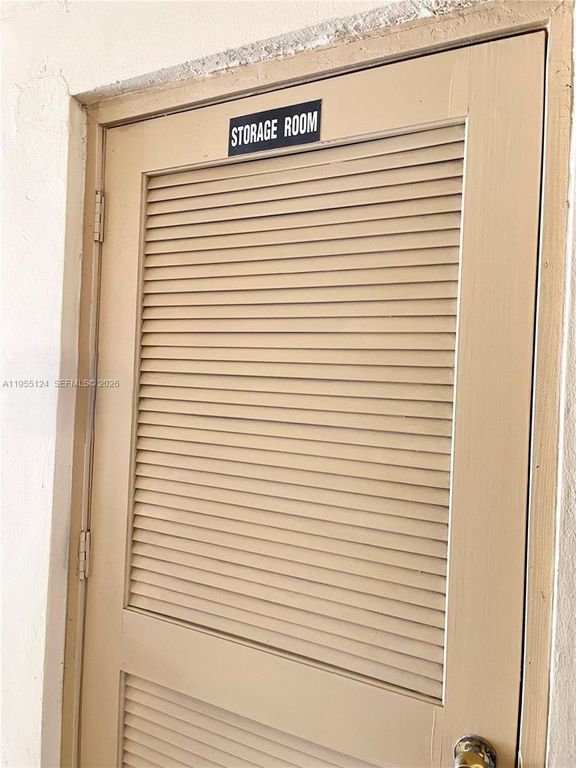 Image 20 of property listing at 2145 Pierce St 326, Hollywood, FL 33020