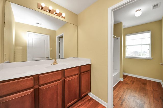 6915 Primrose Road, Baytown, TX 77521