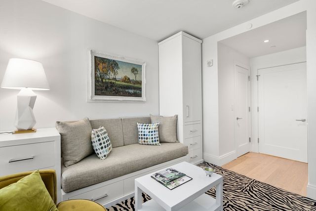 380 Harrison Ave 1118, Boston, MA 02118